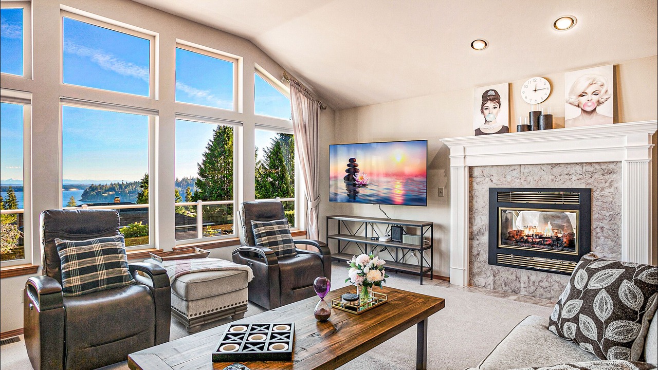 Photo of Livingroom in Port Ludlow