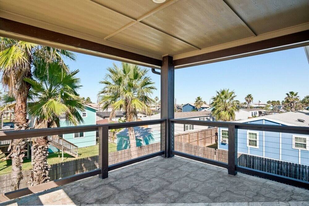 Photo of Patio Balcony in Shibui Sands