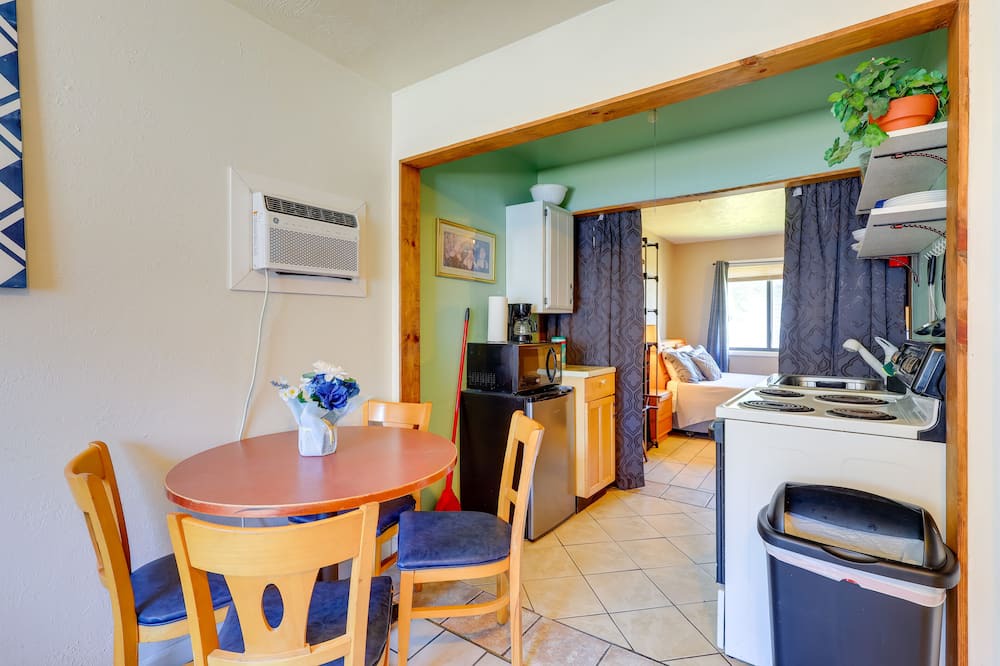 Photo of Others in Shelley