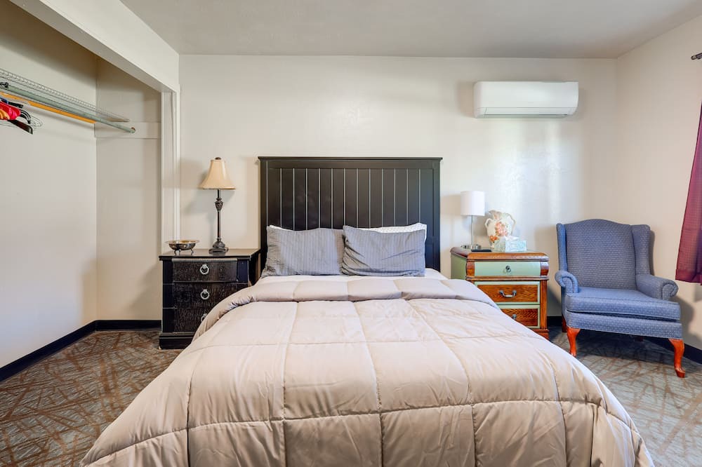 Photo of Bedroom in Shelley