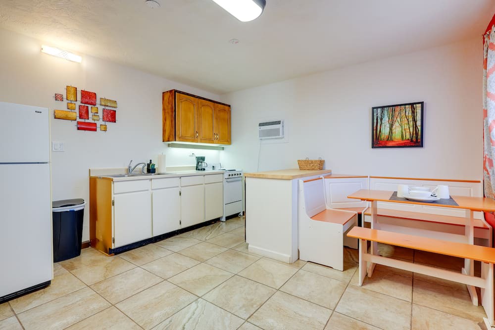 Photo of Others in Shelley