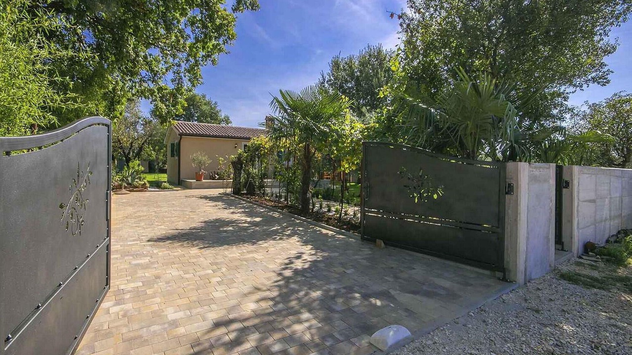 Photo of Outdoor in Musalez