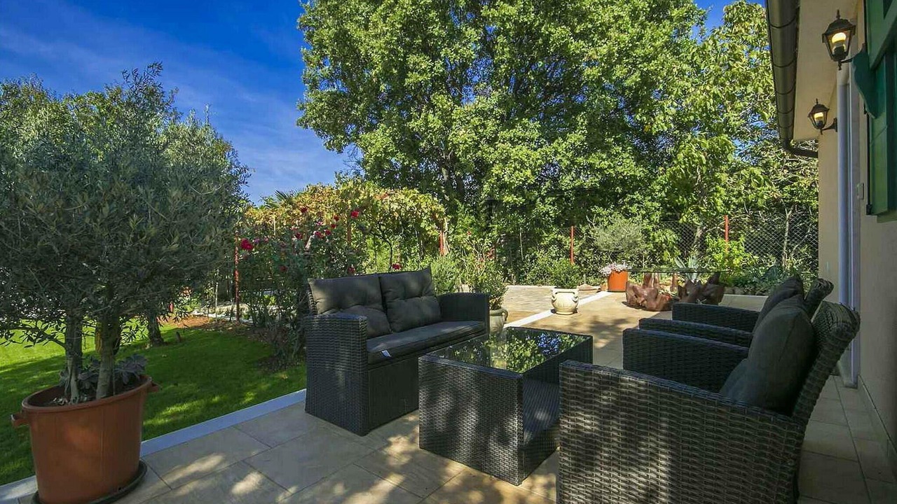 Photo of Patio Balcony in Musalez