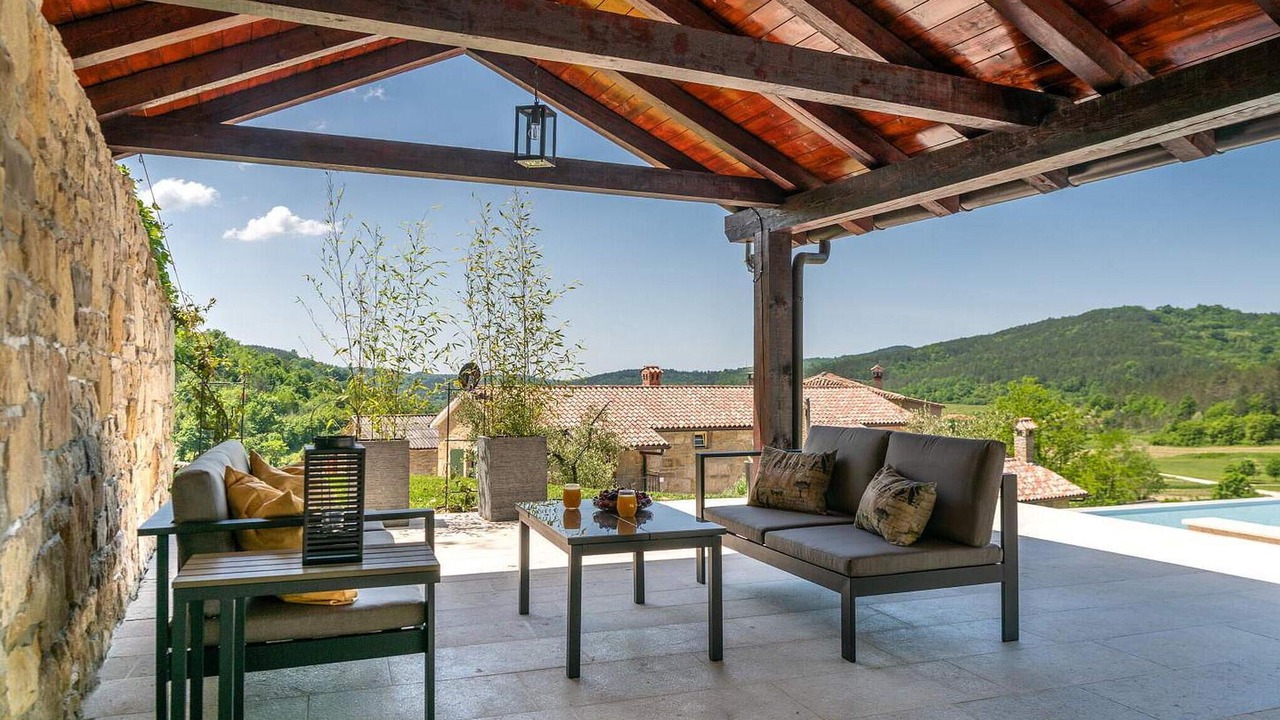 Photo of Patio Balcony in Beram