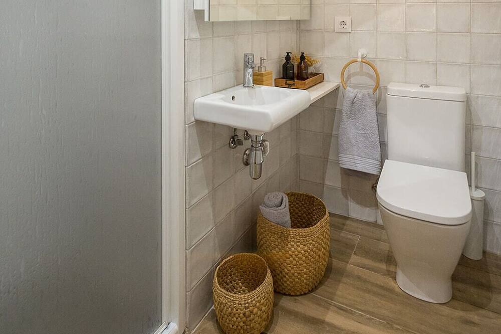 Photo of Bathroom in Tivenys
