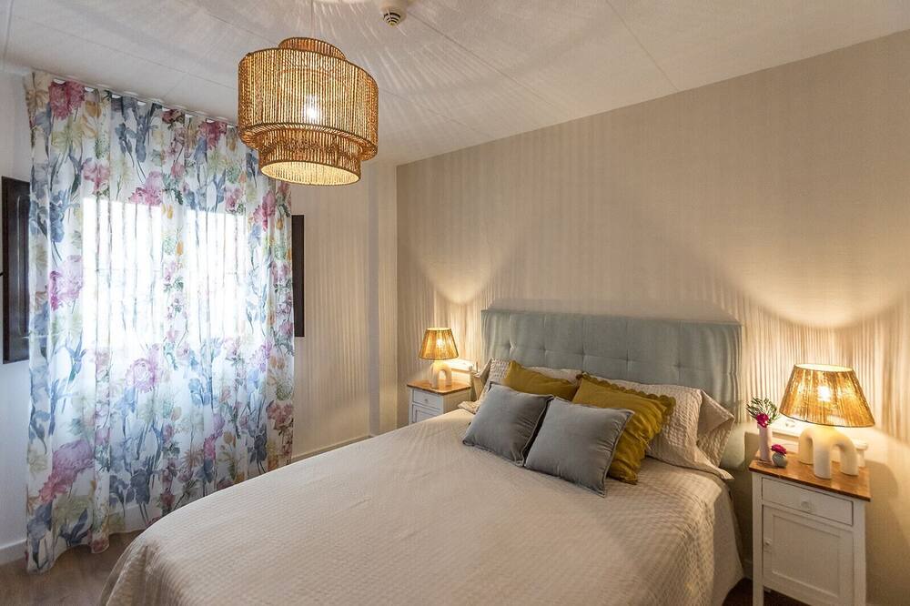 Photo of Bedroom in Tivenys