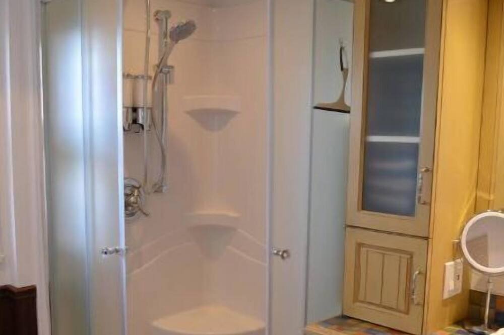 Photo of Bathroom in Pointe-au-Pere