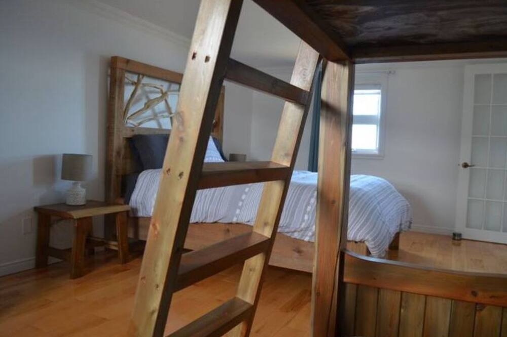 Photo of Bedroom in Pointe-au-Pere