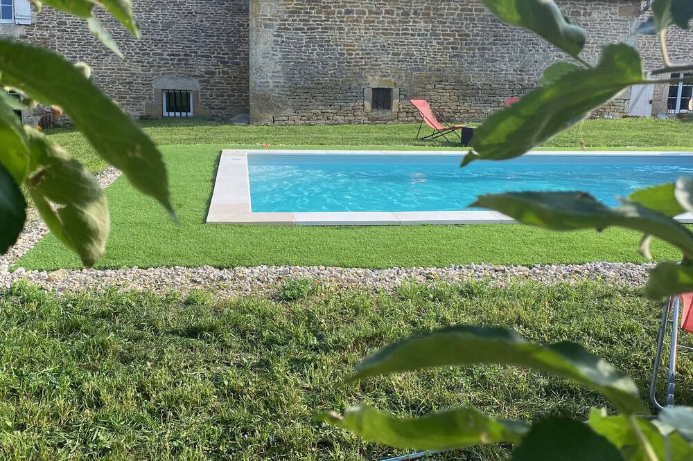 Photo of Outdoor in Le Val-d'Esnoms