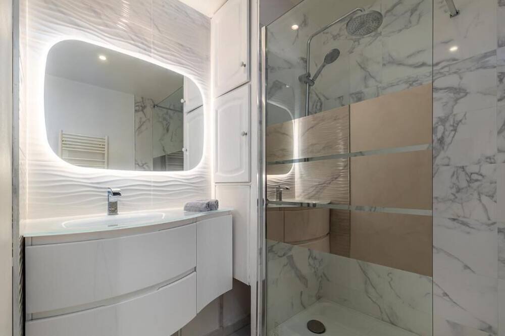 Photo of Bathroom in Meaux