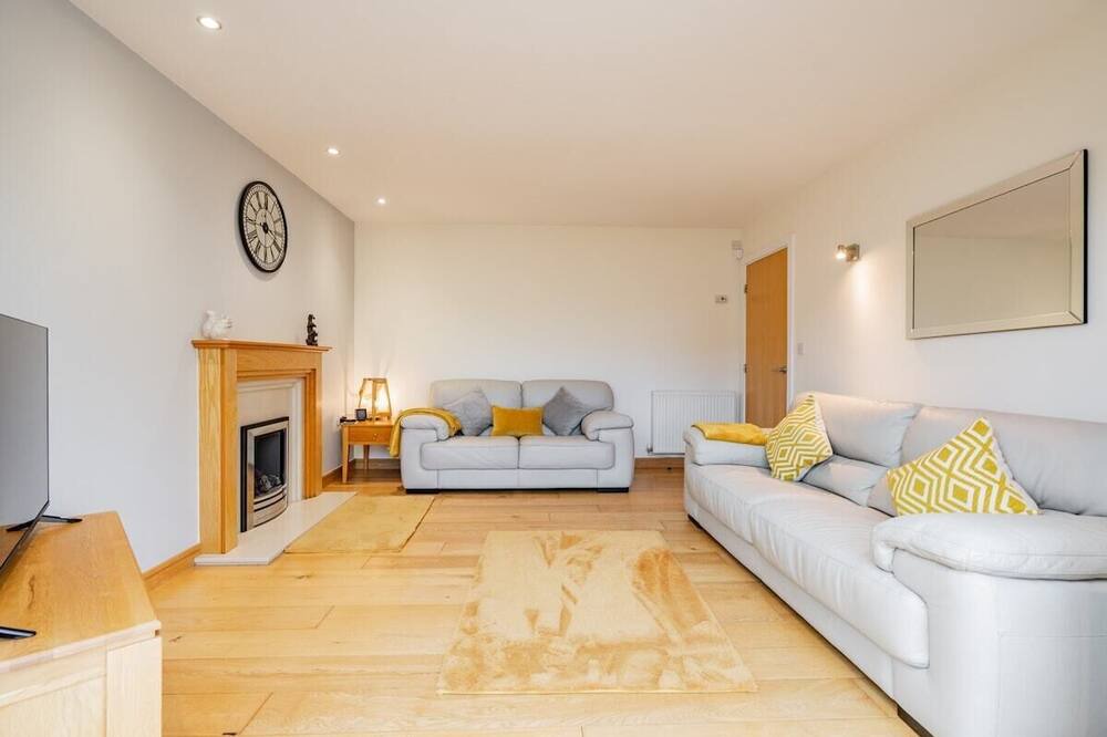 Photo of Livingroom in Crynant