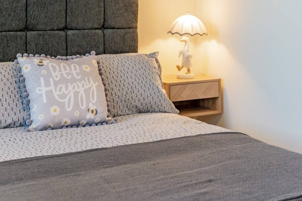 Photo of Bedroom in Crynant