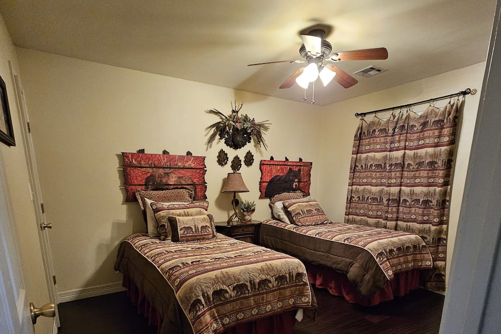 Photo of Bedroom in Moodys