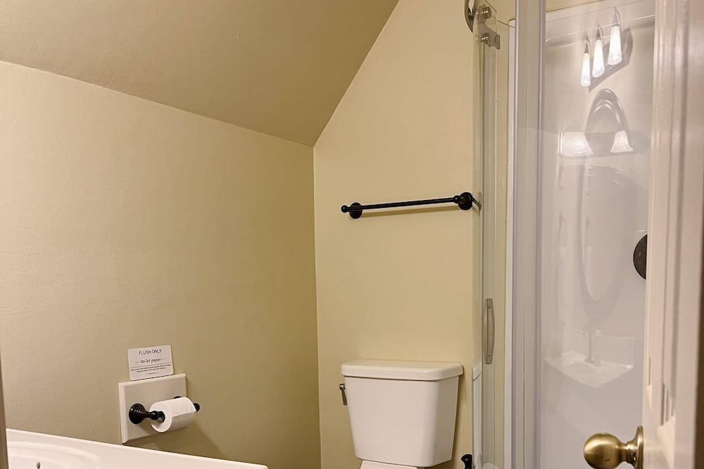 Photo of Bathroom in Moodys