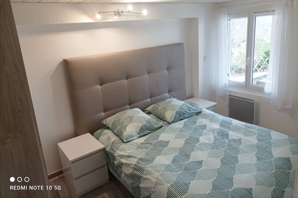 Photo of Bedroom in Saint-Beron