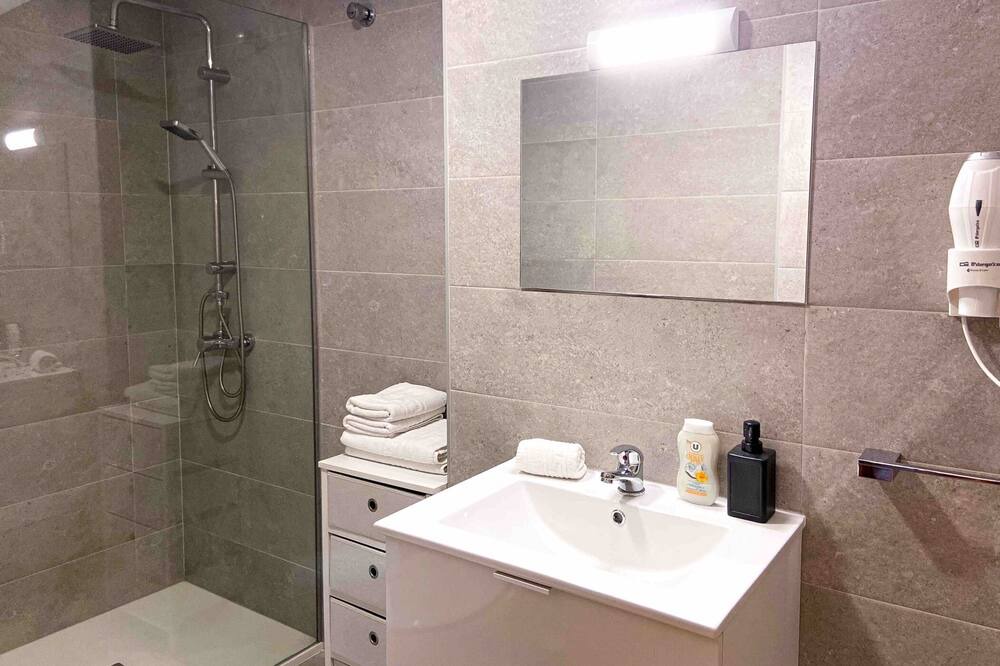 Photo of Bathroom in Encamp