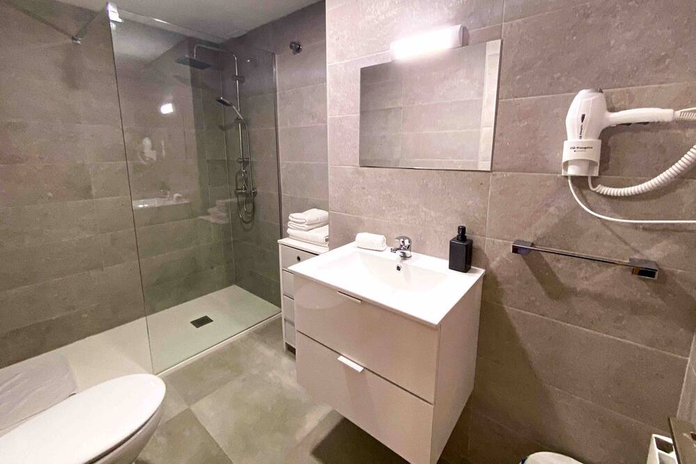 Photo of Bathroom in Encamp