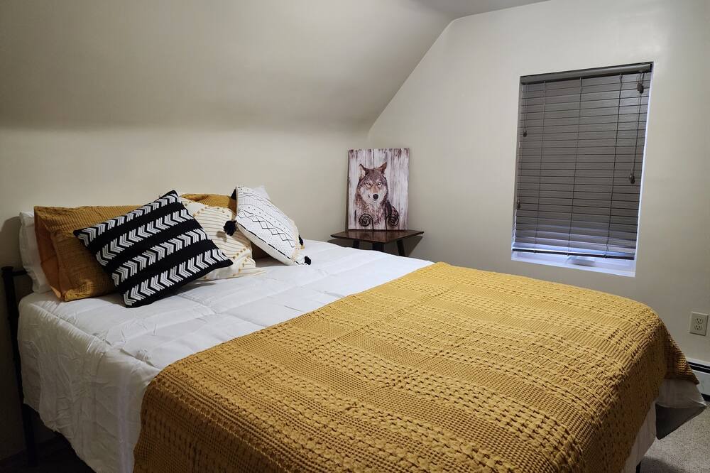 Photo of Bedroom in Monte Vista