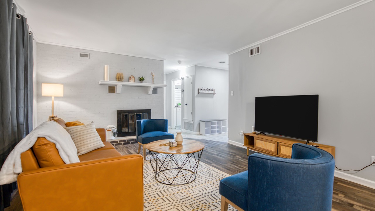 Photo of Livingroom in Jacksonville