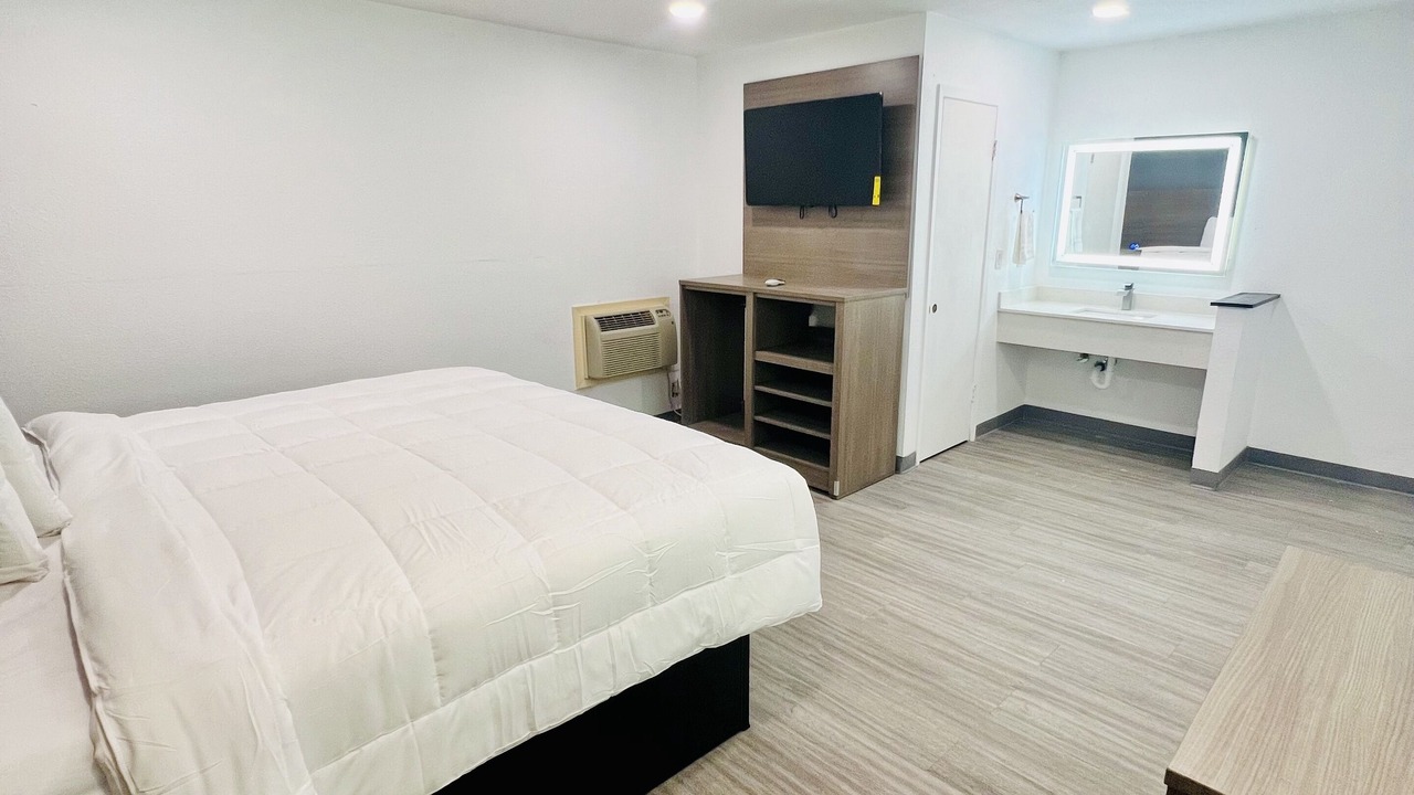 Photo of Bedroom in Mineola