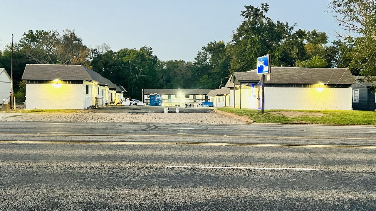 Photo of Outdoor in Mineola