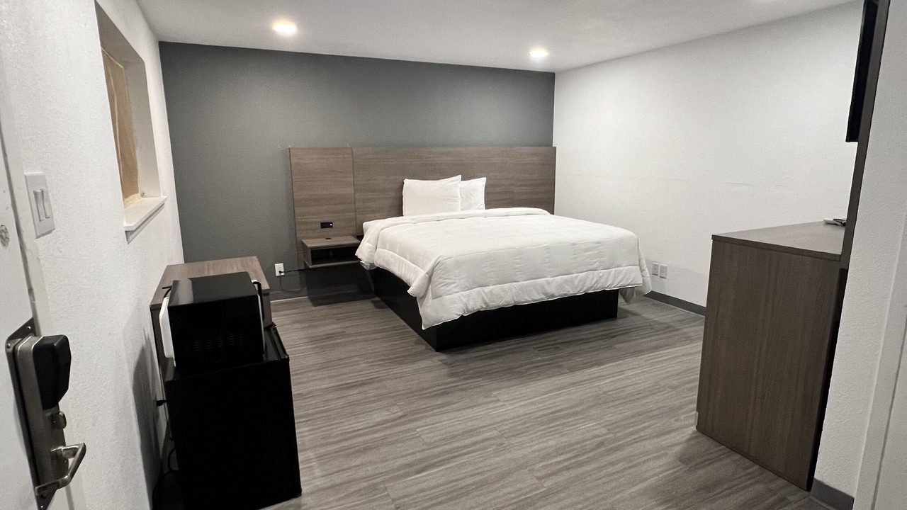 Photo of Bedroom in Mineola