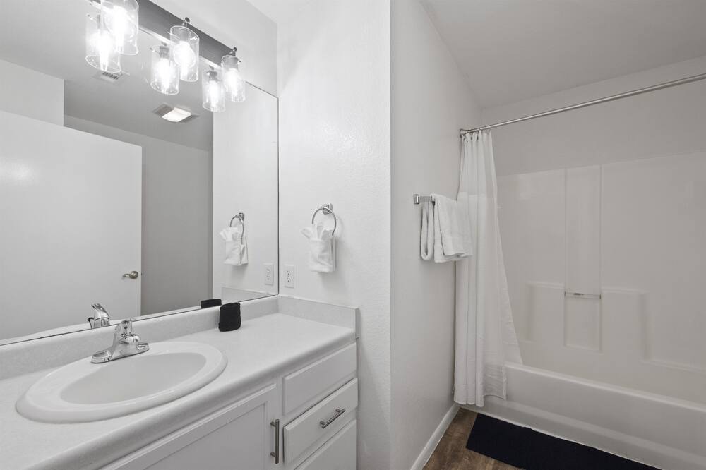 Photo of Bathroom in Chestnut