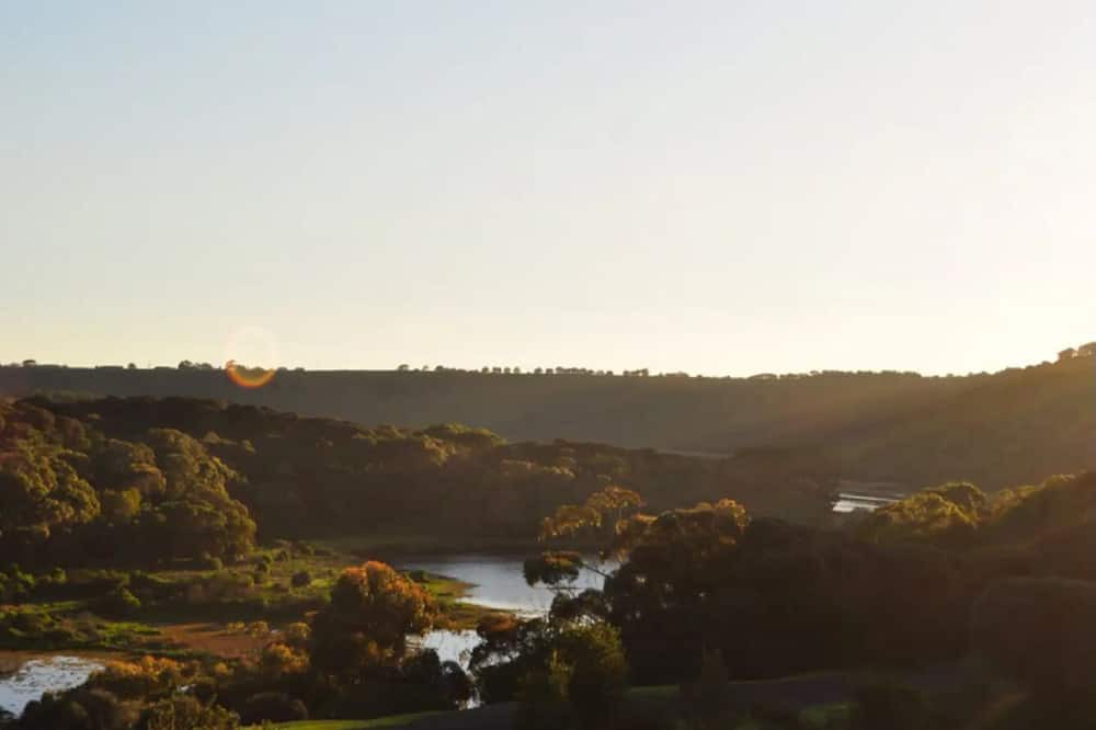 Photo of Others in Tower Hill