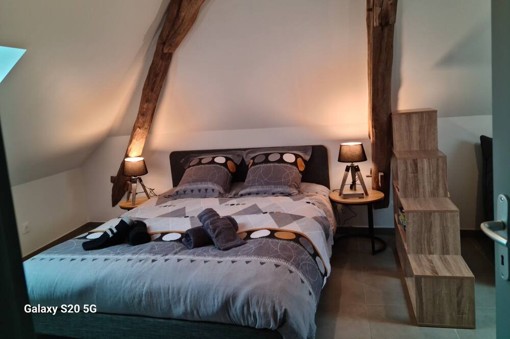 Photo of Bedroom in Bleneau