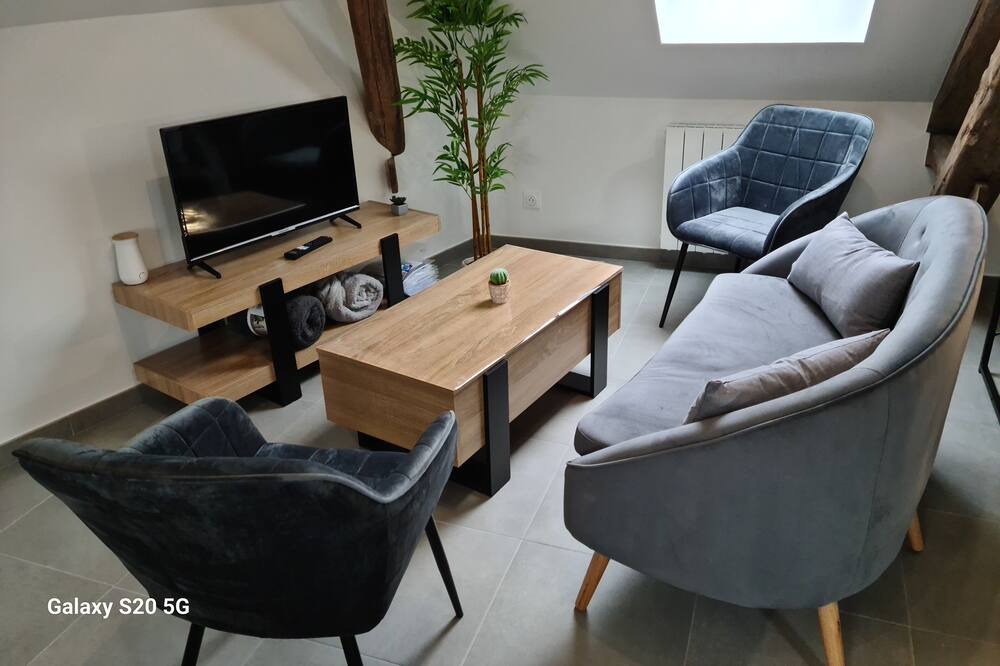 Photo of Livingroom in Bleneau