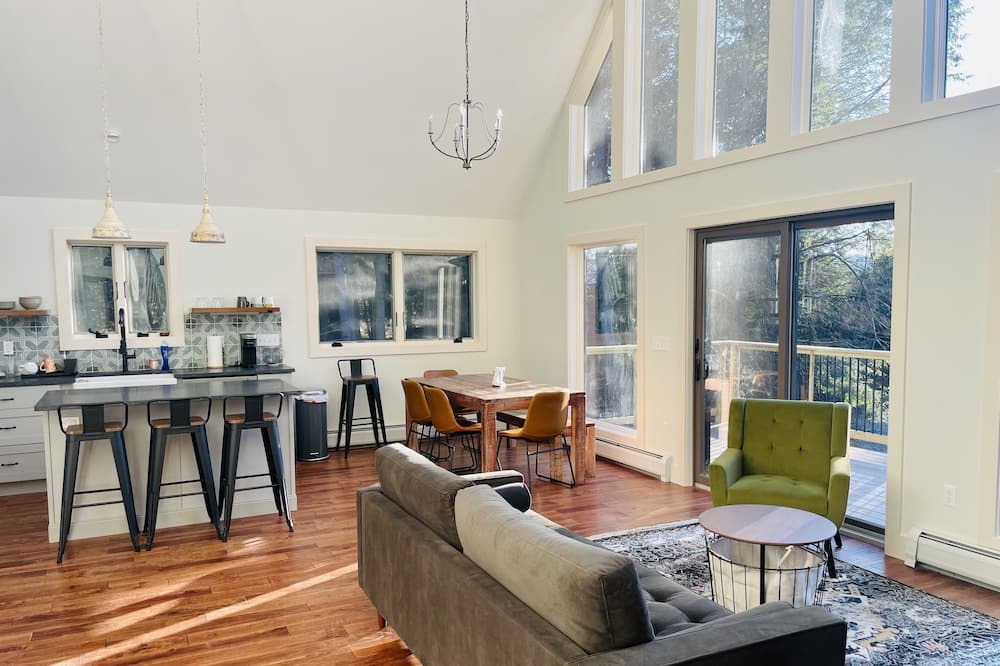 Photo of Livingroom in Ludlow