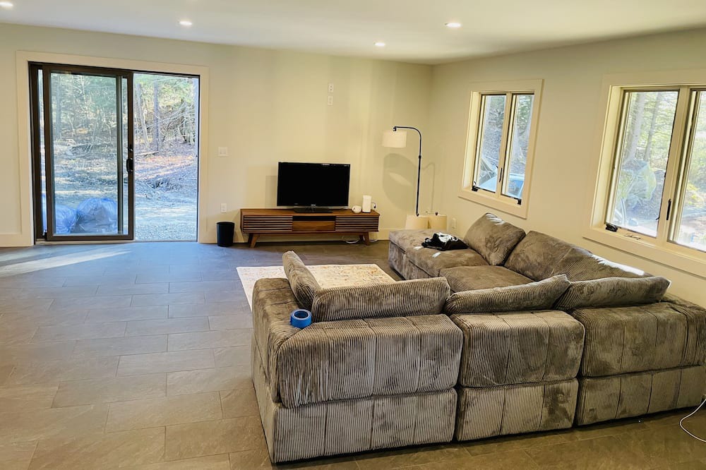 Photo of Livingroom in Ludlow