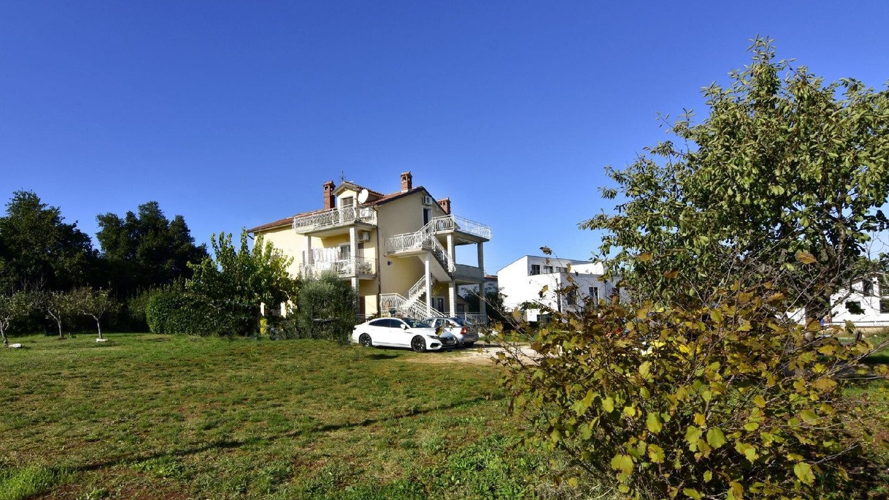 Photo of Outdoor in Basanija