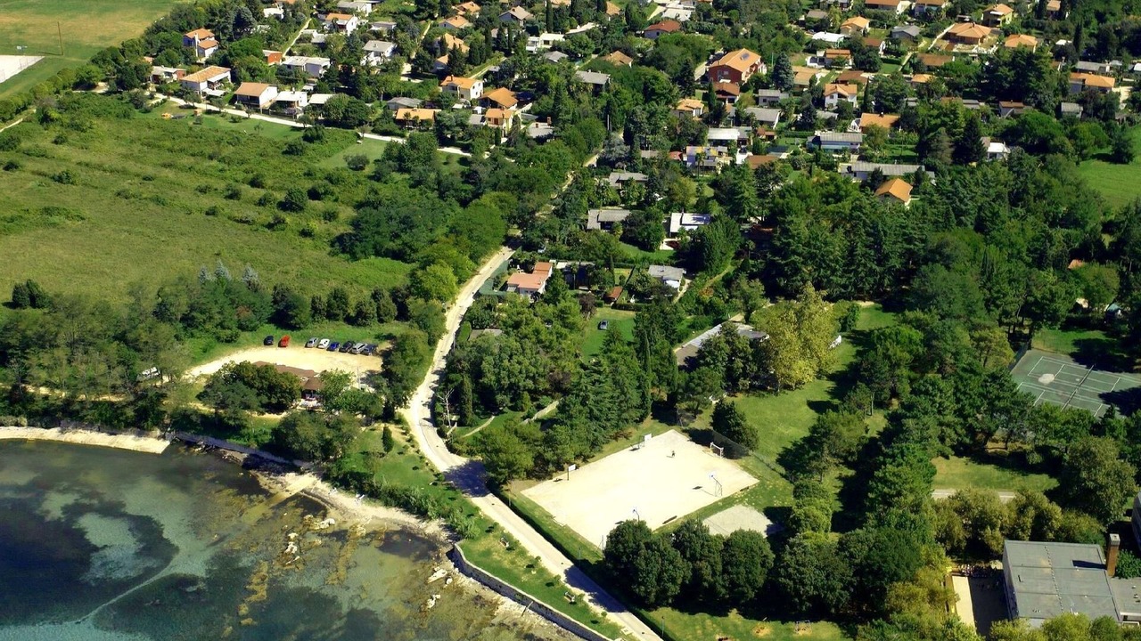 Photo of Outdoor in Basanija