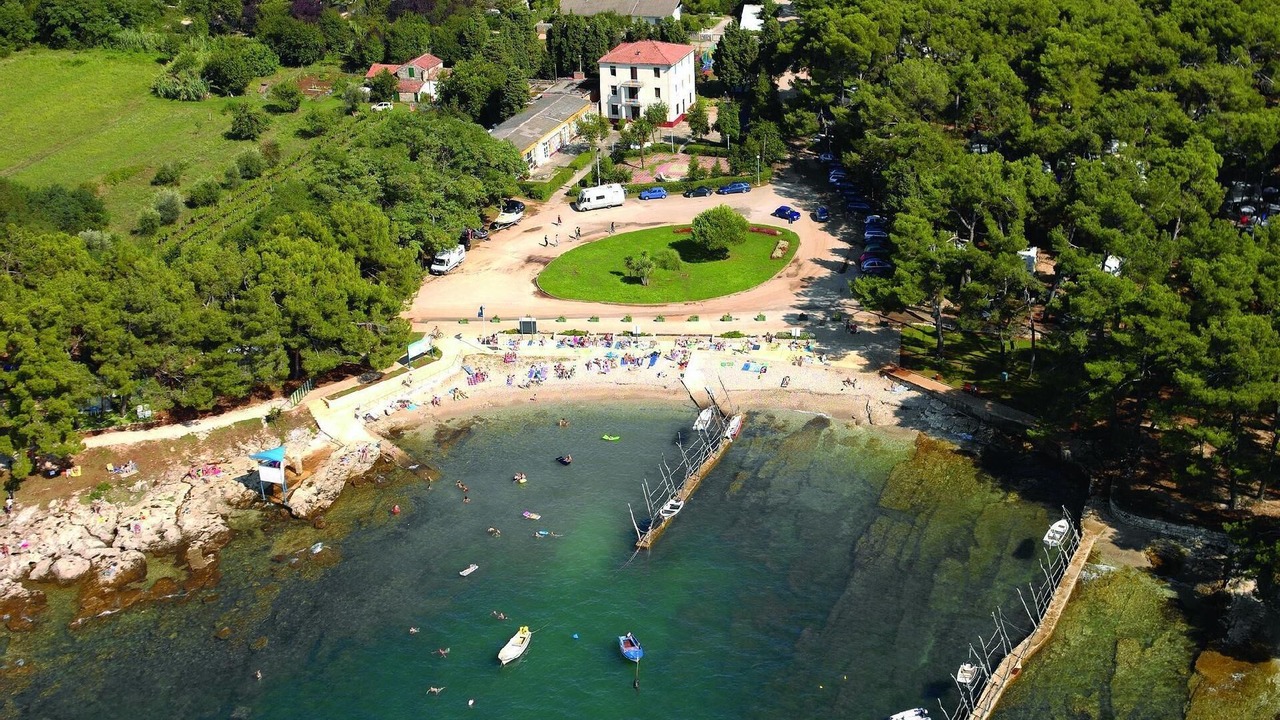 Photo of Outdoor in Basanija