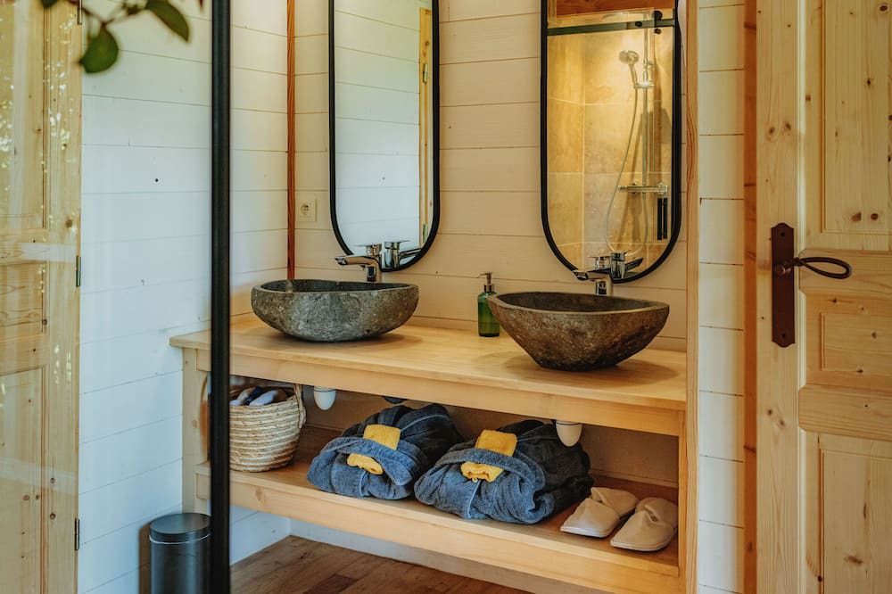 Photo of Bathroom in Gomene