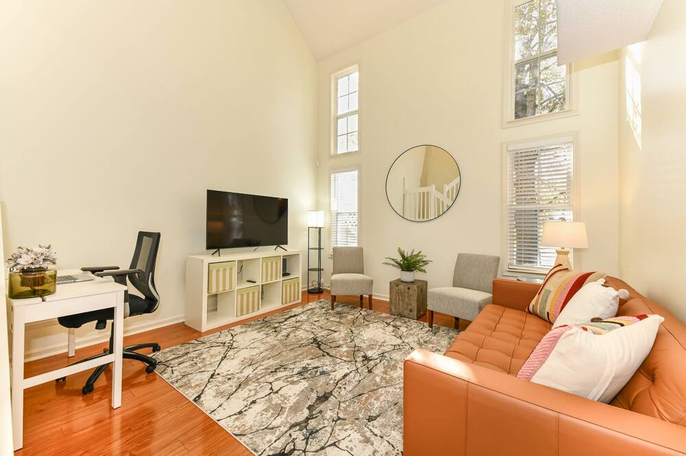 Photo of Livingroom in Greensboro
