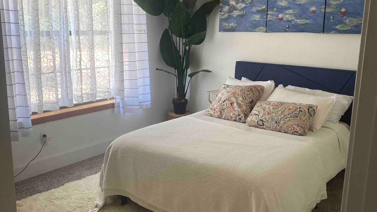 Photo of Bedroom in Cedar Creek