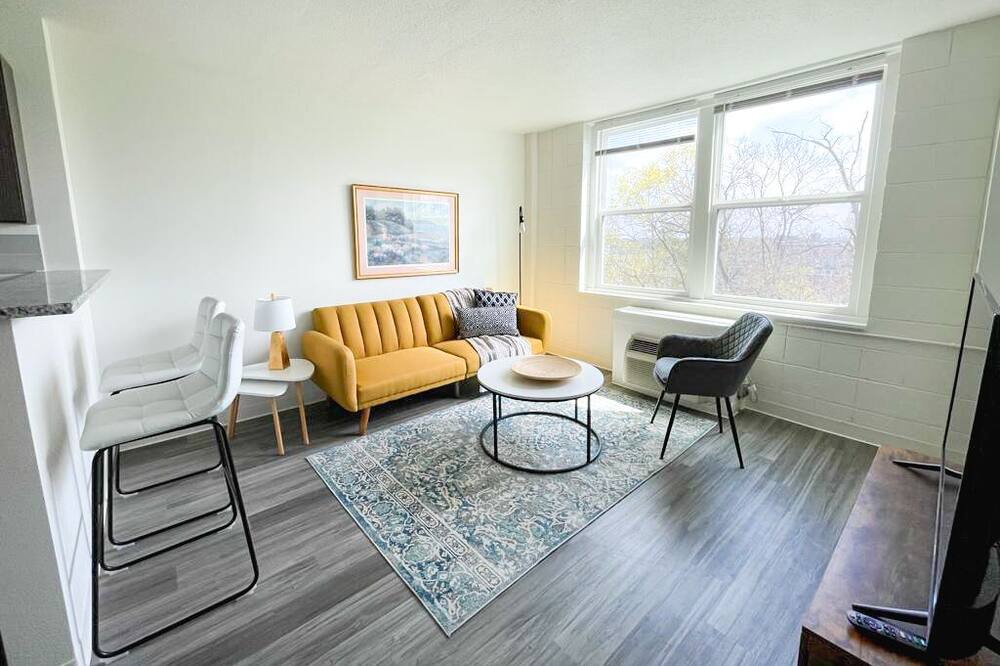 Photo of Livingroom in Walnut Hills