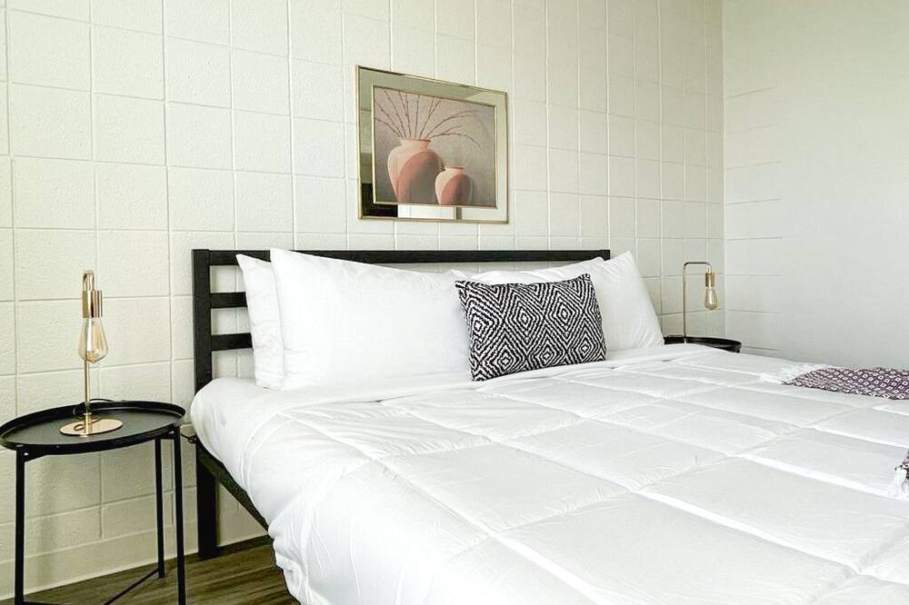 Photo of Bedroom in Walnut Hills