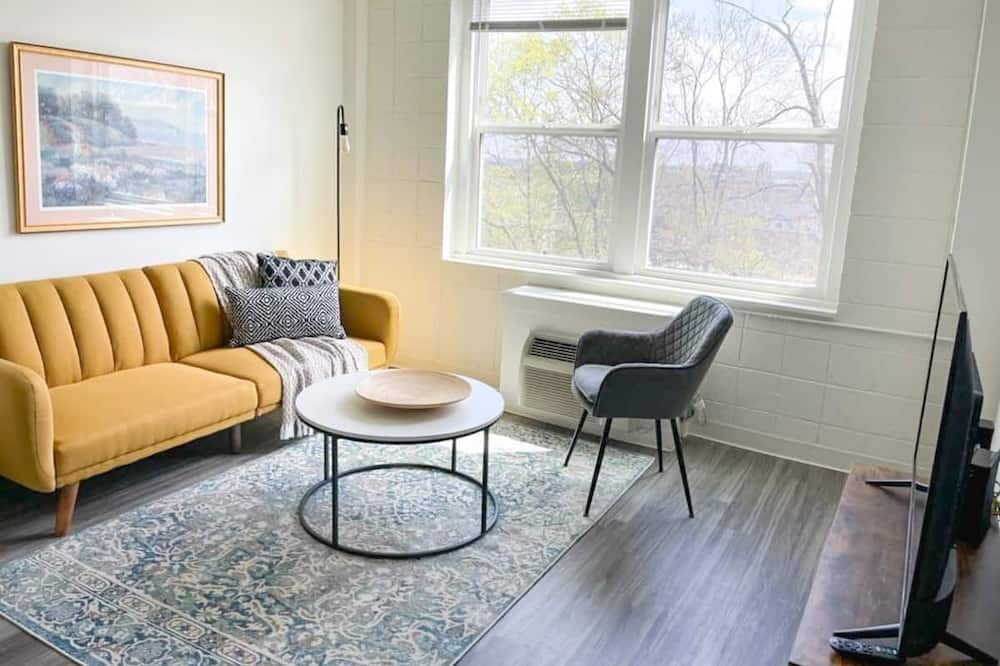 Photo of Livingroom in Walnut Hills