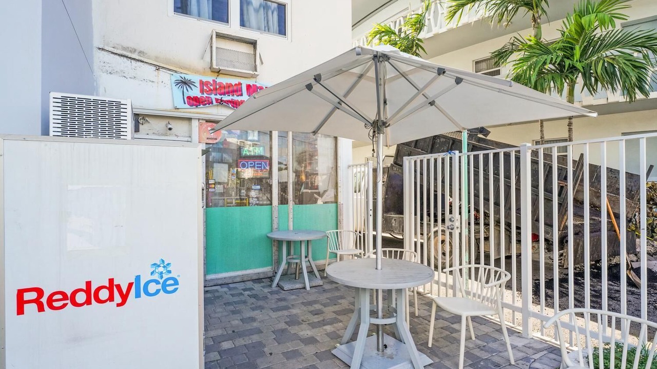 Photo of Outdoor in North Bay Village