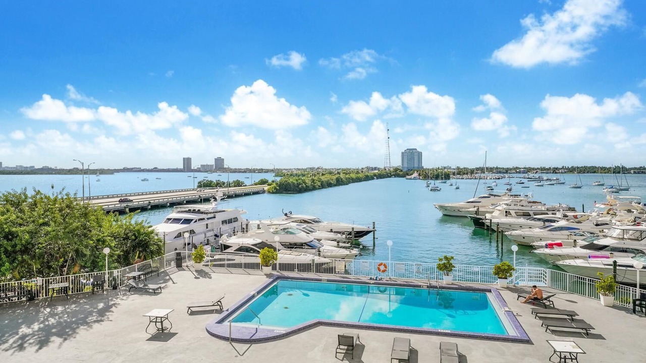 Photo of Outdoor in North Bay Village