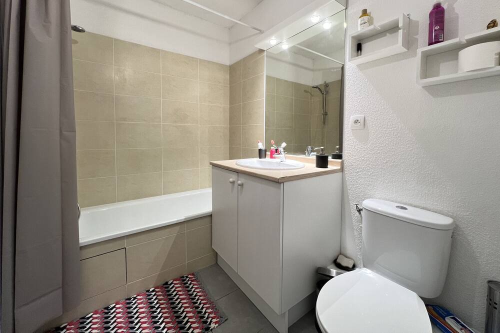 Photo of Bathroom in Colomiers