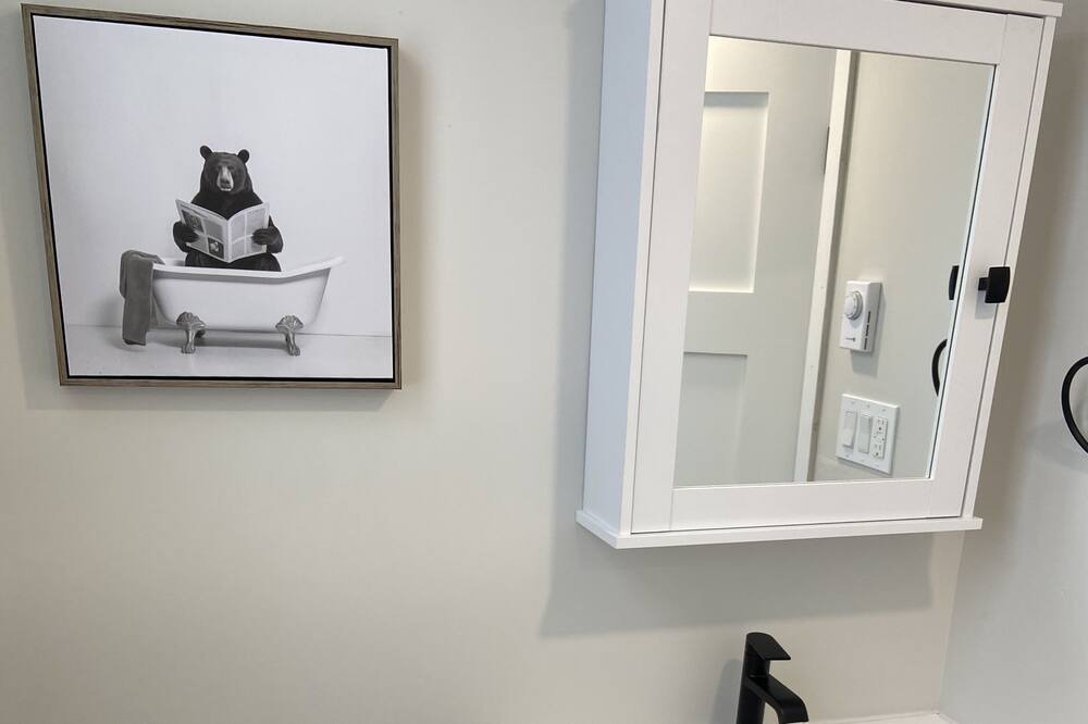 Photo of Bathroom in Laurentian Valley