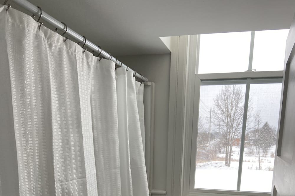 Photo of Bathroom in Laurentian Valley