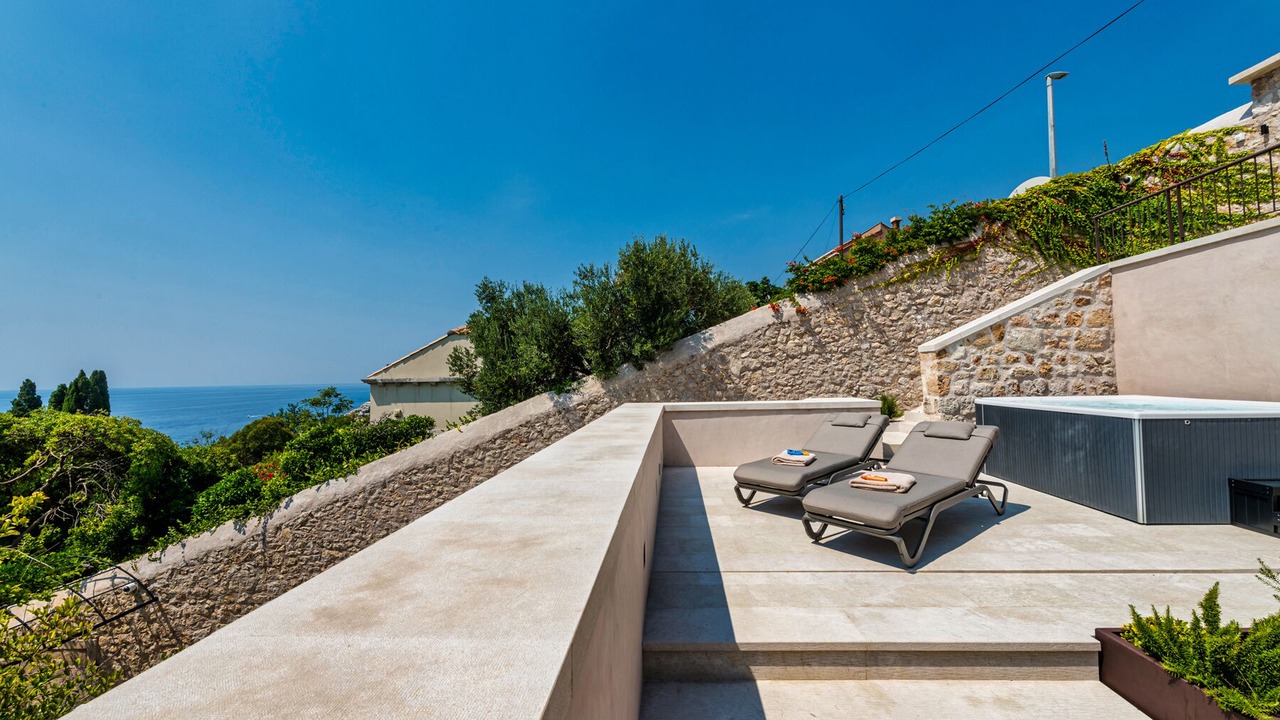 Photo of Outdoor in Pile