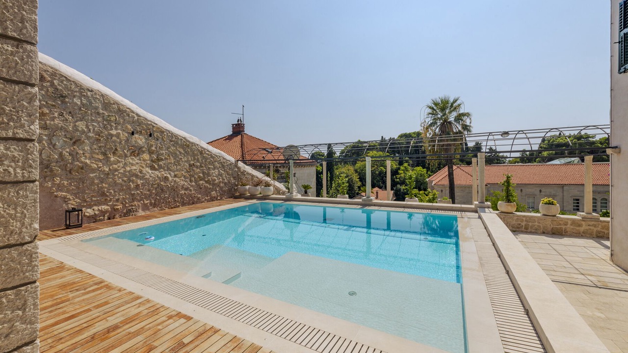 Photo of Outdoor in Pile