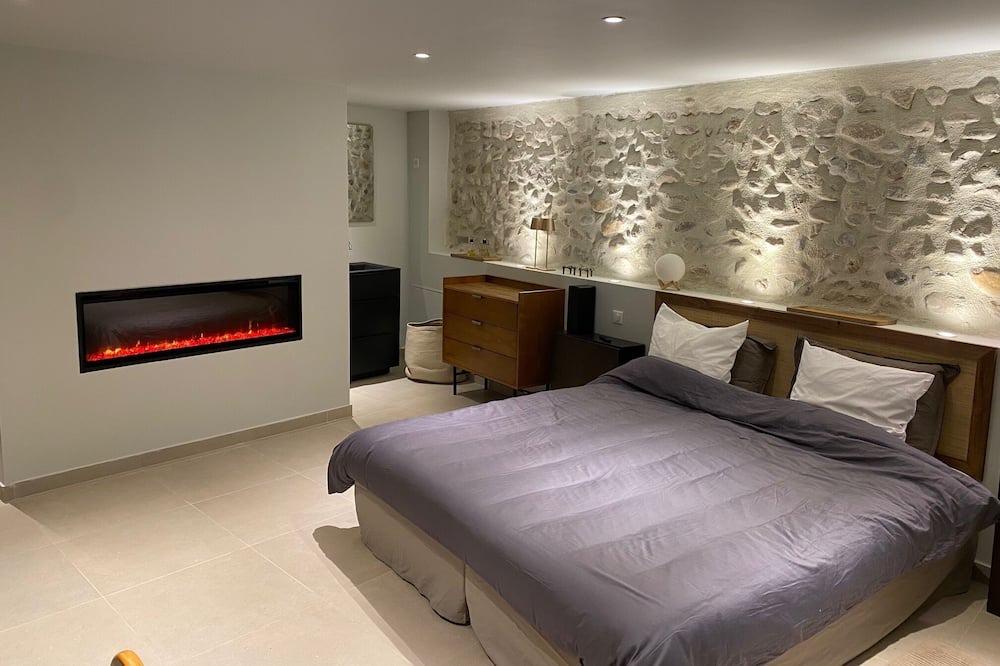 Photo of Bedroom in La Brillanne