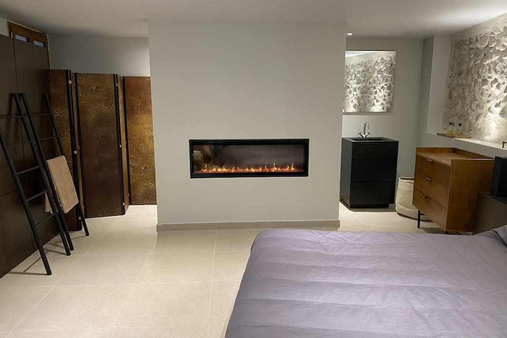 Photo of Bedroom in La Brillanne